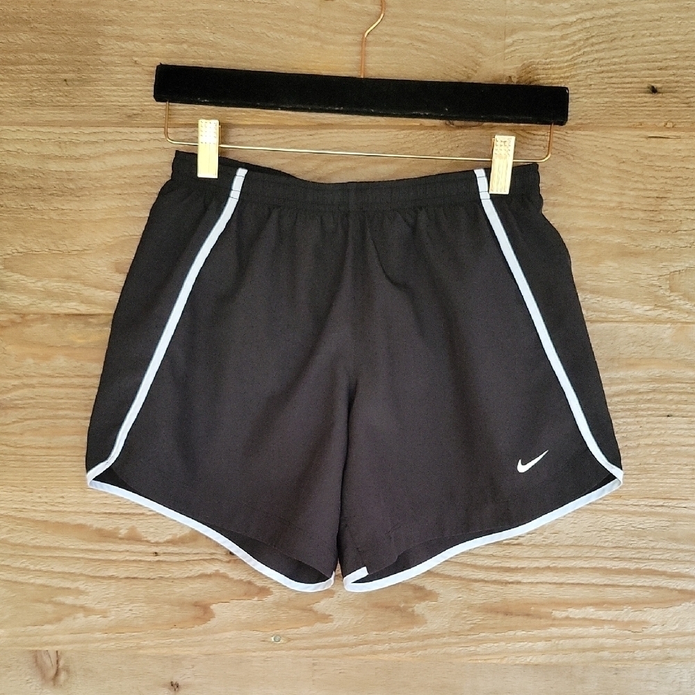 Girls' Size XL Nike Black And White Athletic Shorts